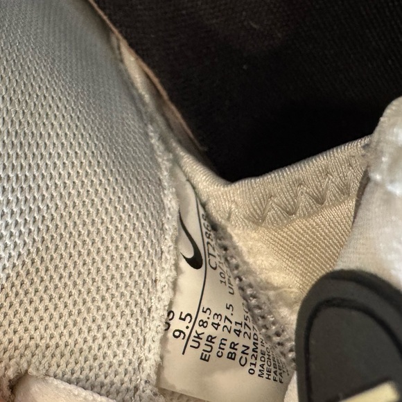 Nike VaporMax EVO Running Sneakers White and Gray Size 9.5 - Picture 3 of 9